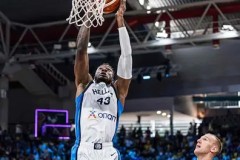 快船助教揭秘：大洛·佩尔森签约原因及对比卡佩拉