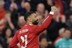 利物浦联赛杯逆转绝杀，埃基蒂克激情庆祝遭红牌插曲